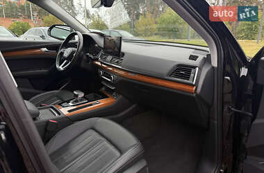 Позашляховик / Кросовер Audi Q5 2021 в 