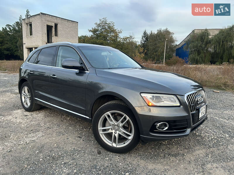 Позашляховик / Кросовер Audi Q5 2016 в 