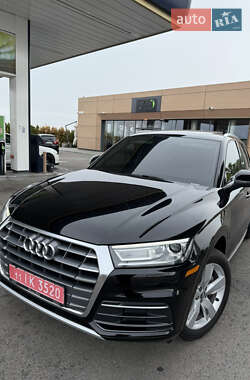Внедорожник / Кроссовер Audi Q5 2017 в 