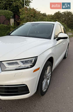 Внедорожник / Кроссовер Audi Q5 2020 в 
