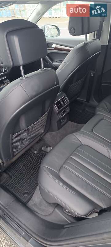 Позашляховик / Кросовер Audi Q5 2017 в Києві