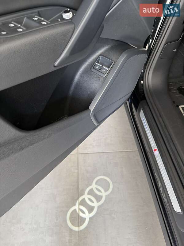 Позашляховик / Кросовер Audi Q5 2021 в Рівному