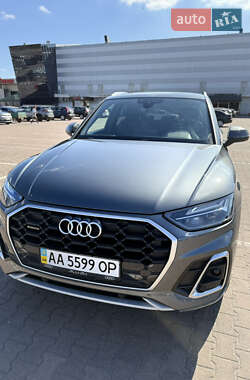 Позашляховик / Кросовер Audi Q5 2021 в Києві
