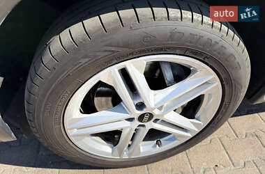 Внедорожник / Кроссовер Audi Q5 2021 в 