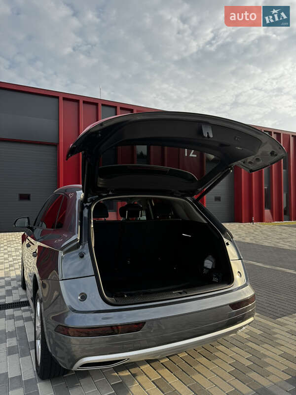 Позашляховик / Кросовер Audi Q5 2018 в Львові