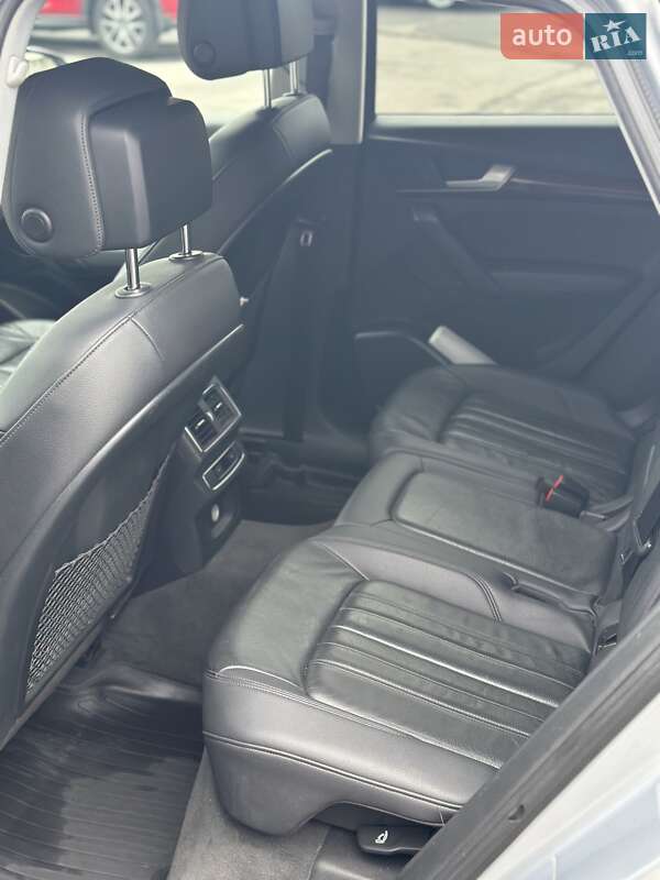 Внедорожник / Кроссовер Audi Q5 2017 в Виннице