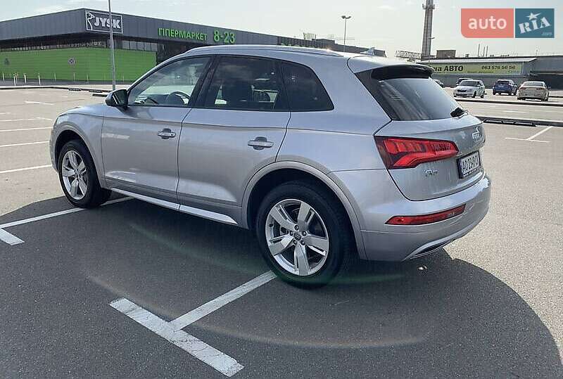 Внедорожник / Кроссовер Audi Q5 2018 в Львове