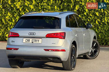 Позашляховик / Кросовер Audi Q5 2018 в 