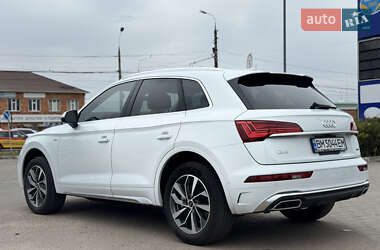 Внедорожник / Кроссовер Audi Q5 2022 в 