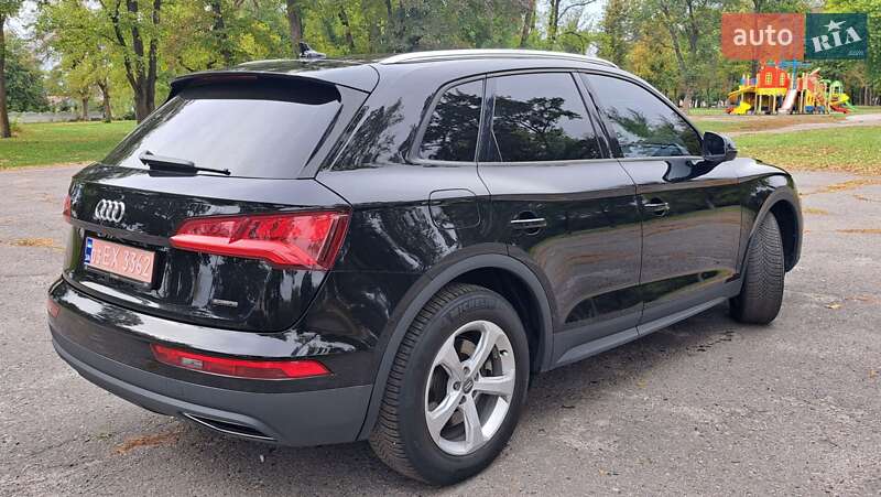 Внедорожник / Кроссовер Audi Q5 2020 в Полтаве