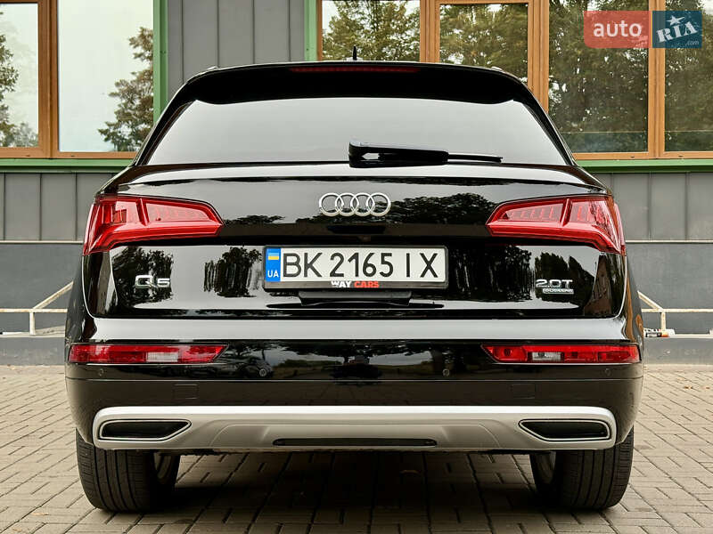 Внедорожник / Кроссовер Audi Q5 2018 в Ровно