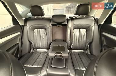 Внедорожник / Кроссовер Audi Q5 2018 в 