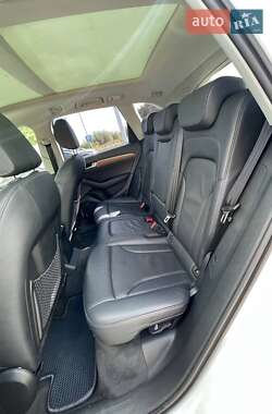 Позашляховик / Кросовер Audi Q5 2015 в 