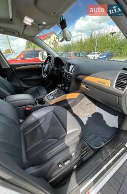 Позашляховик / Кросовер Audi Q5 2015 в 