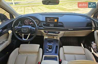 Позашляховик / Кросовер Audi Q5 2019 в 