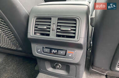 Позашляховик / Кросовер Audi Q5 2020 в 