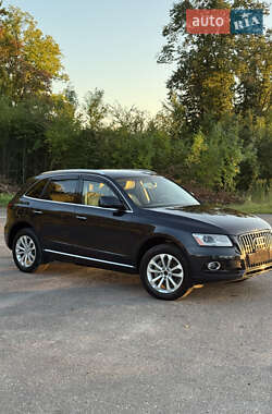 Внедорожник / Кроссовер Audi Q5 2015 в 