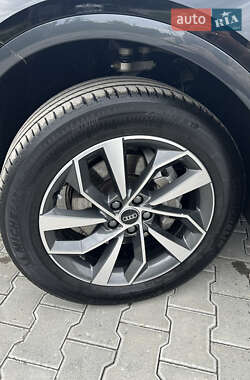 Внедорожник / Кроссовер Audi Q5 2021 в 