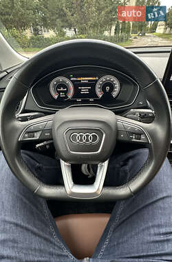 Внедорожник / Кроссовер Audi Q5 2021 в 