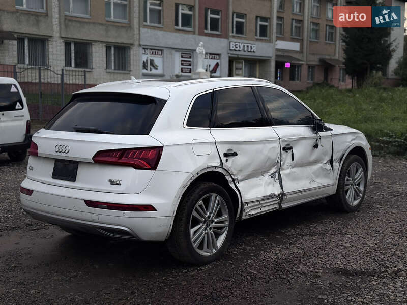 Позашляховик / Кросовер Audi Q5 2018 в Львові
