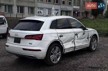 Внедорожник / Кроссовер Audi Q5 2018 в 
