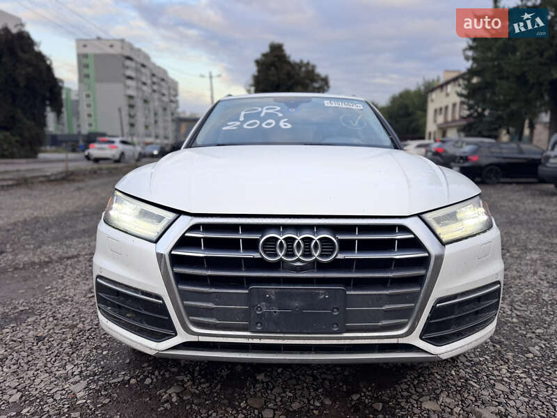 Позашляховик / Кросовер Audi Q5 2018 в Львові