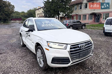 Внедорожник / Кроссовер Audi Q5 2018 в 