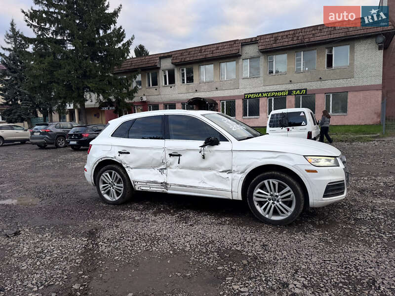 Позашляховик / Кросовер Audi Q5 2018 в Львові