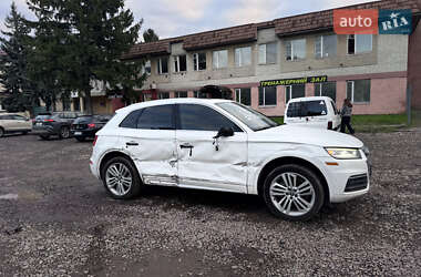 Внедорожник / Кроссовер Audi Q5 2018 в 