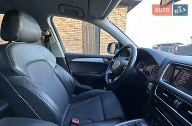 Позашляховик / Кросовер Audi Q5 2015 в 