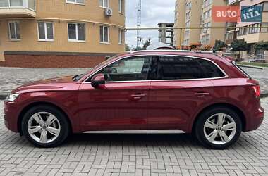 Позашляховик / Кросовер Audi Q5 2017 в 