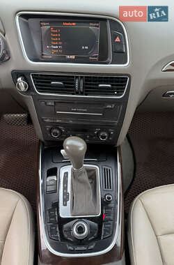 Внедорожник / Кроссовер Audi Q5 2011 в 