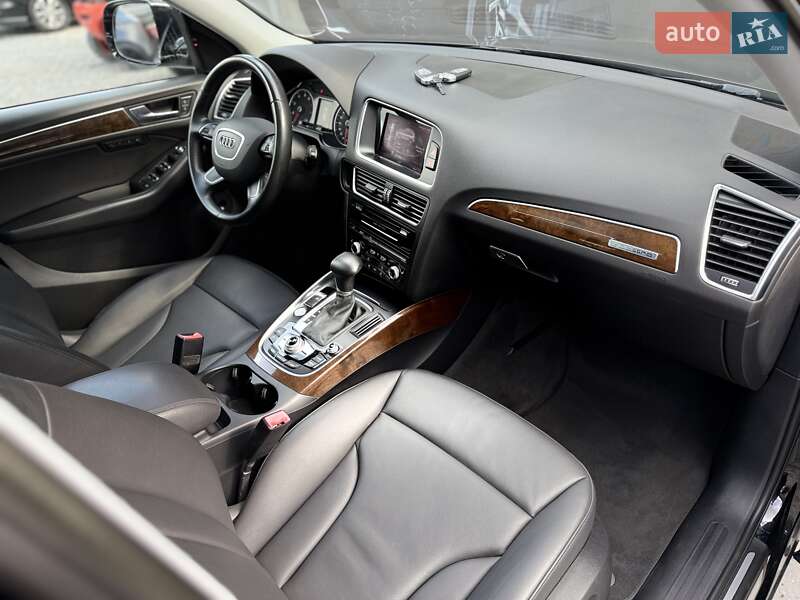 Позашляховик / Кросовер Audi Q5 2015 в Львові