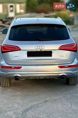 Позашляховик / Кросовер Audi Q5 2015 в 
