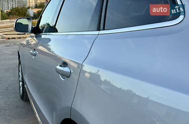 Позашляховик / Кросовер Audi Q5 2015 в 