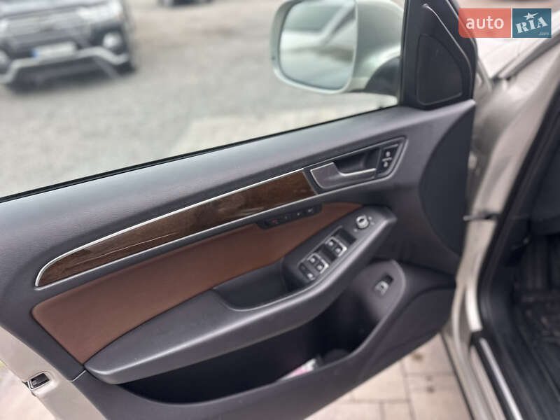Внедорожник / Кроссовер Audi Q5 2014 в Ровно