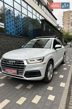Внедорожник / Кроссовер Audi Q5 2019 в Тернополе
