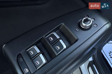 Позашляховик / Кросовер Audi Q5 2015 в 