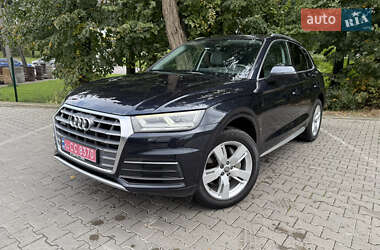Позашляховик / Кросовер Audi Q5 2017 в 