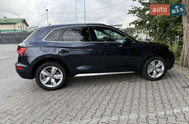 Позашляховик / Кросовер Audi Q5 2017 в 