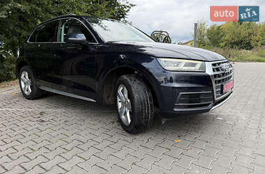 Позашляховик / Кросовер Audi Q5 2017 в 