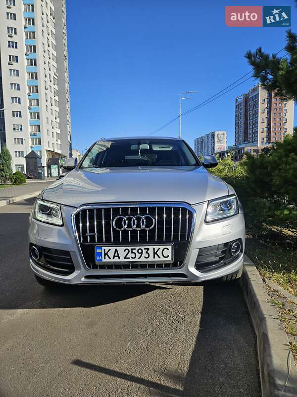Внедорожник / Кроссовер Audi Q5 2016 в Киеве