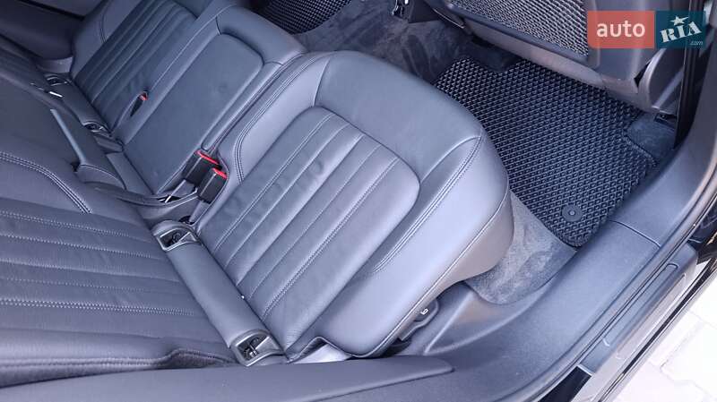 Внедорожник / Кроссовер Audi Q5 2018 в Днепре фото 46 Внедорожник / Кроссовер Audi Q5 2018 в Днепре