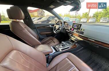 Внедорожник / Кроссовер Audi Q5 2017 в 