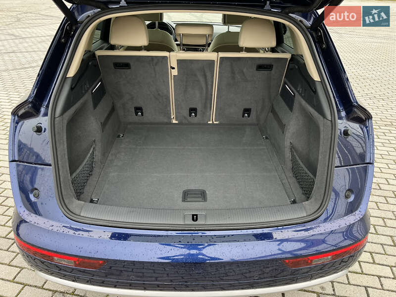 Внедорожник / Кроссовер Audi Q5 2017 в Львове