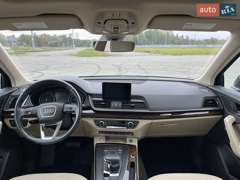 Внедорожник / Кроссовер Audi Q5 2017 в Львове