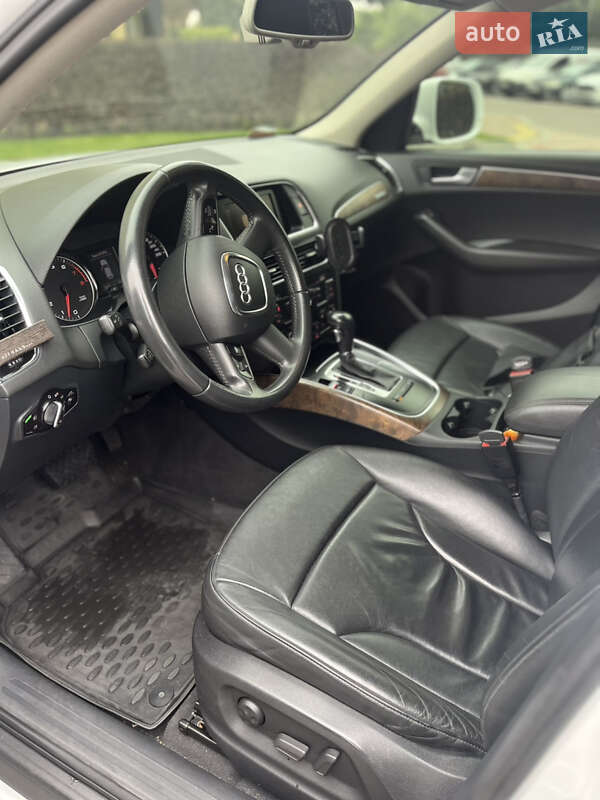 Внедорожник / Кроссовер Audi Q5 2009 в Софиевской Борщаговке