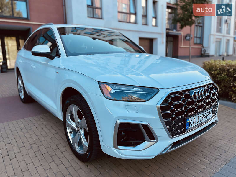 Внедорожник / Кроссовер Audi Q5 2021 в Киеве
