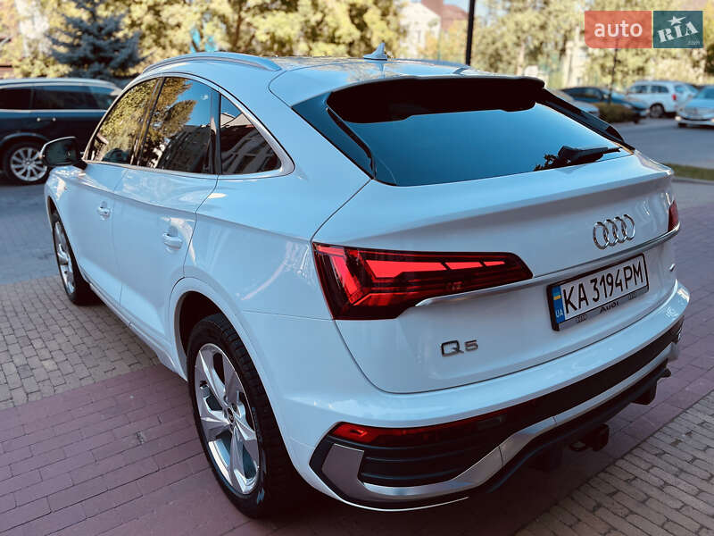 Внедорожник / Кроссовер Audi Q5 2021 в Киеве