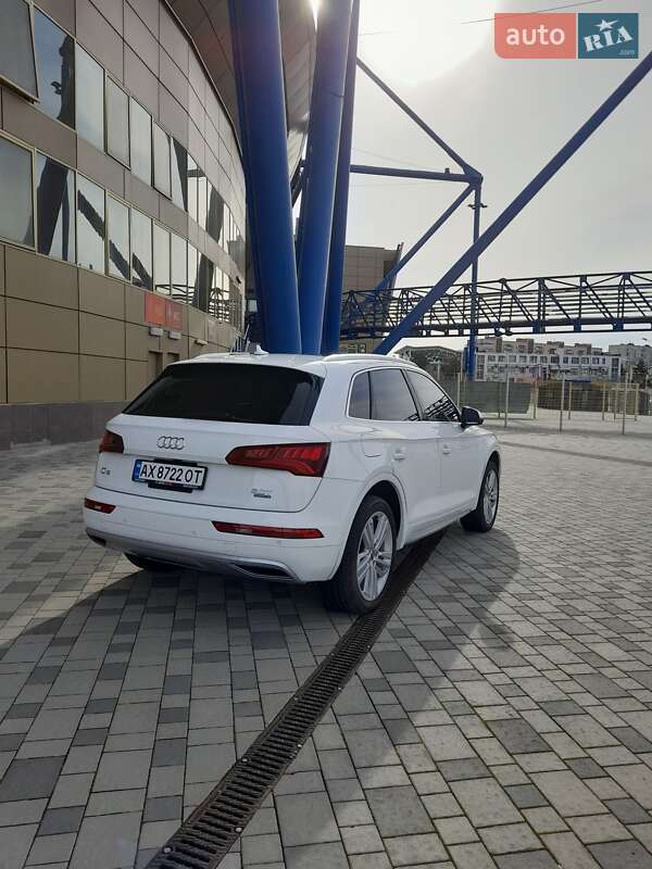 Позашляховик / Кросовер Audi Q5 2017 в Харкові